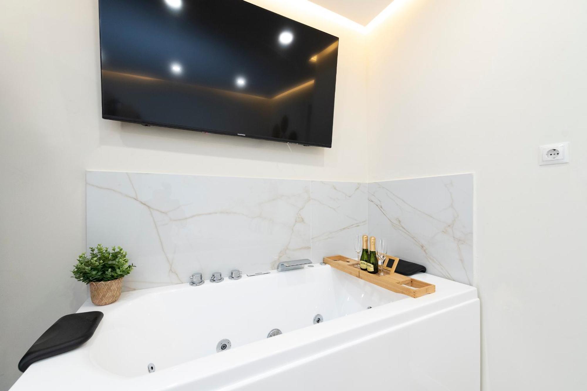Exclusive Apartment Jacuzzi マラガ エクステリア 写真