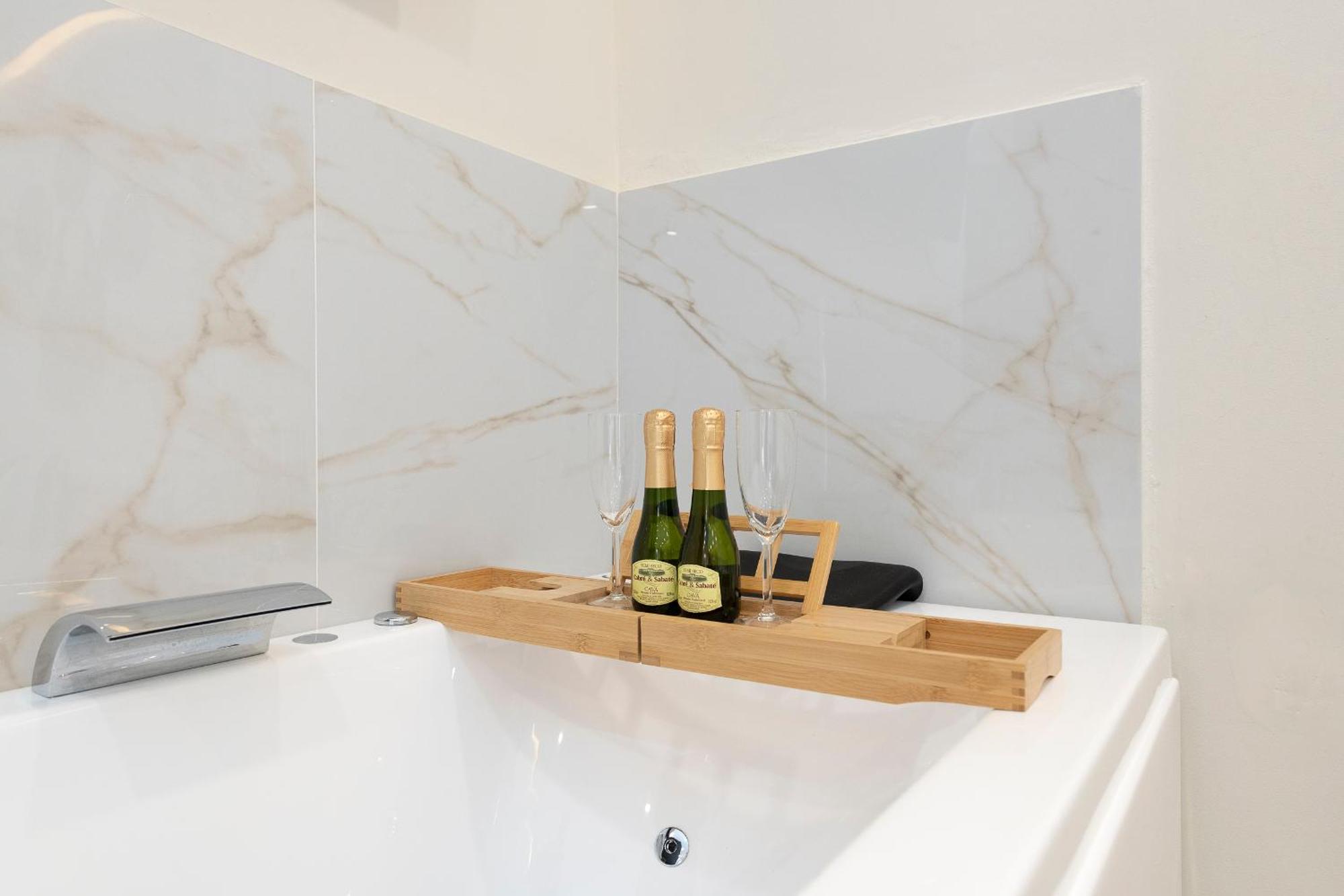 Exclusive Apartment Jacuzzi マラガ エクステリア 写真